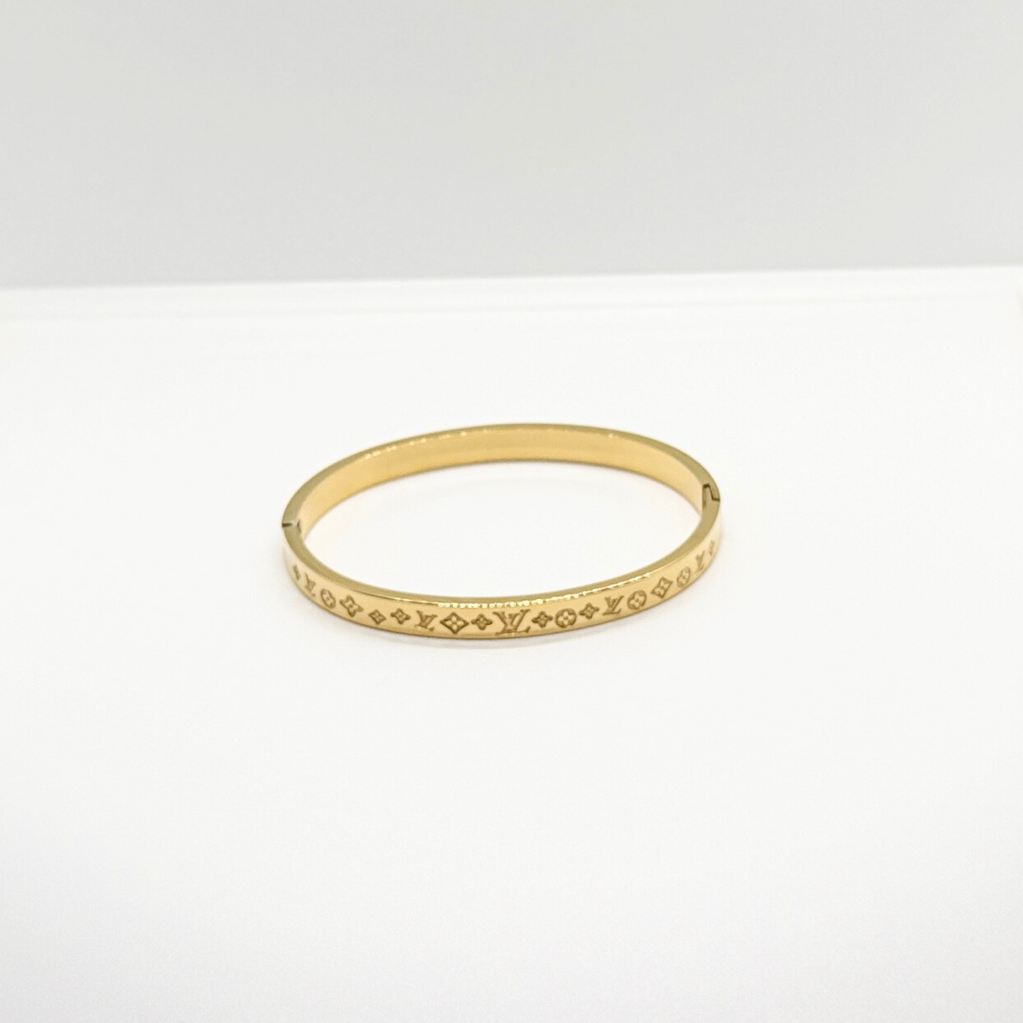 Louis Vuitton bangle (UNI)