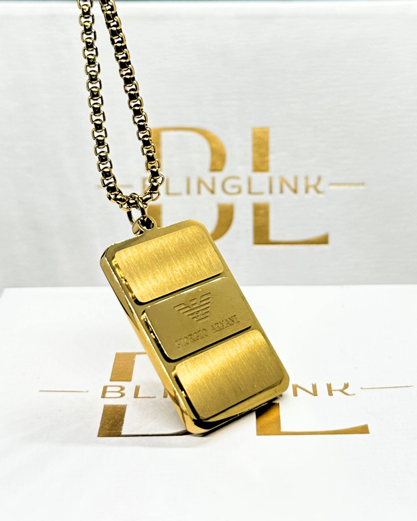 Armani Premium Uni pendant