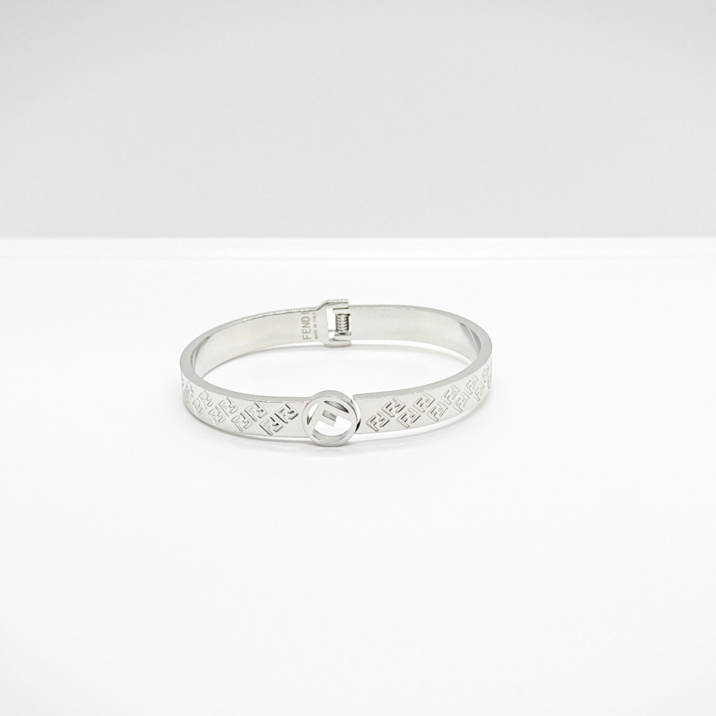 FENDI ROMA Bangle (UNI)