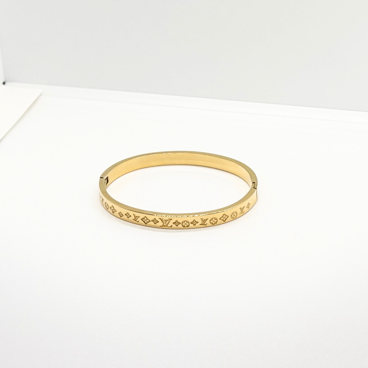 Louis Vuitton bangle (UNI)