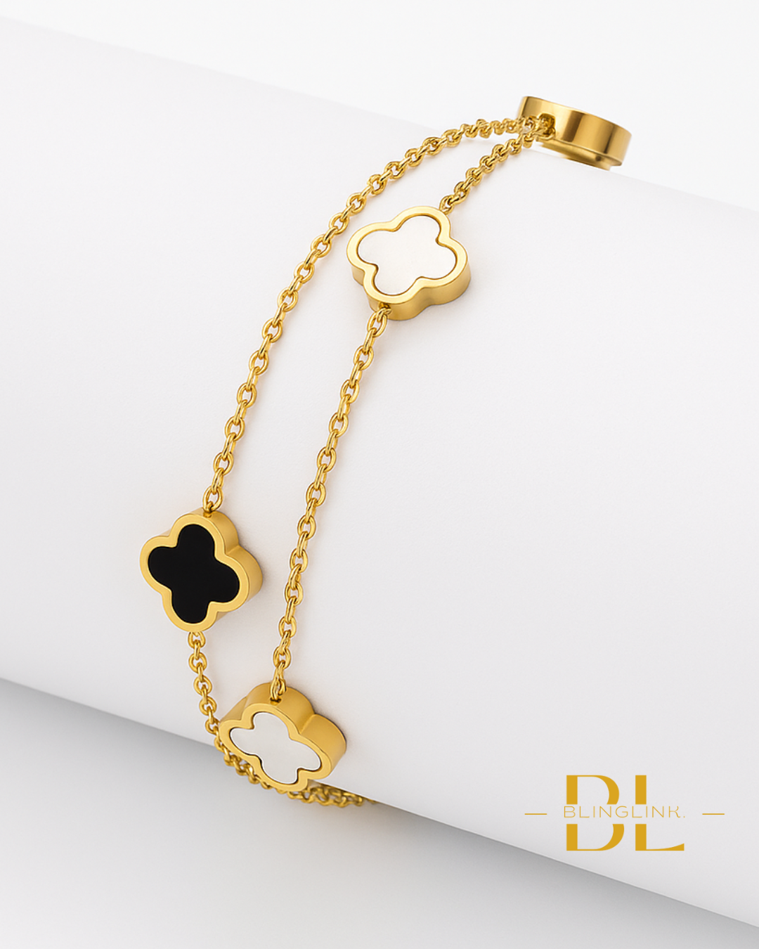 Charmé Layered Clover